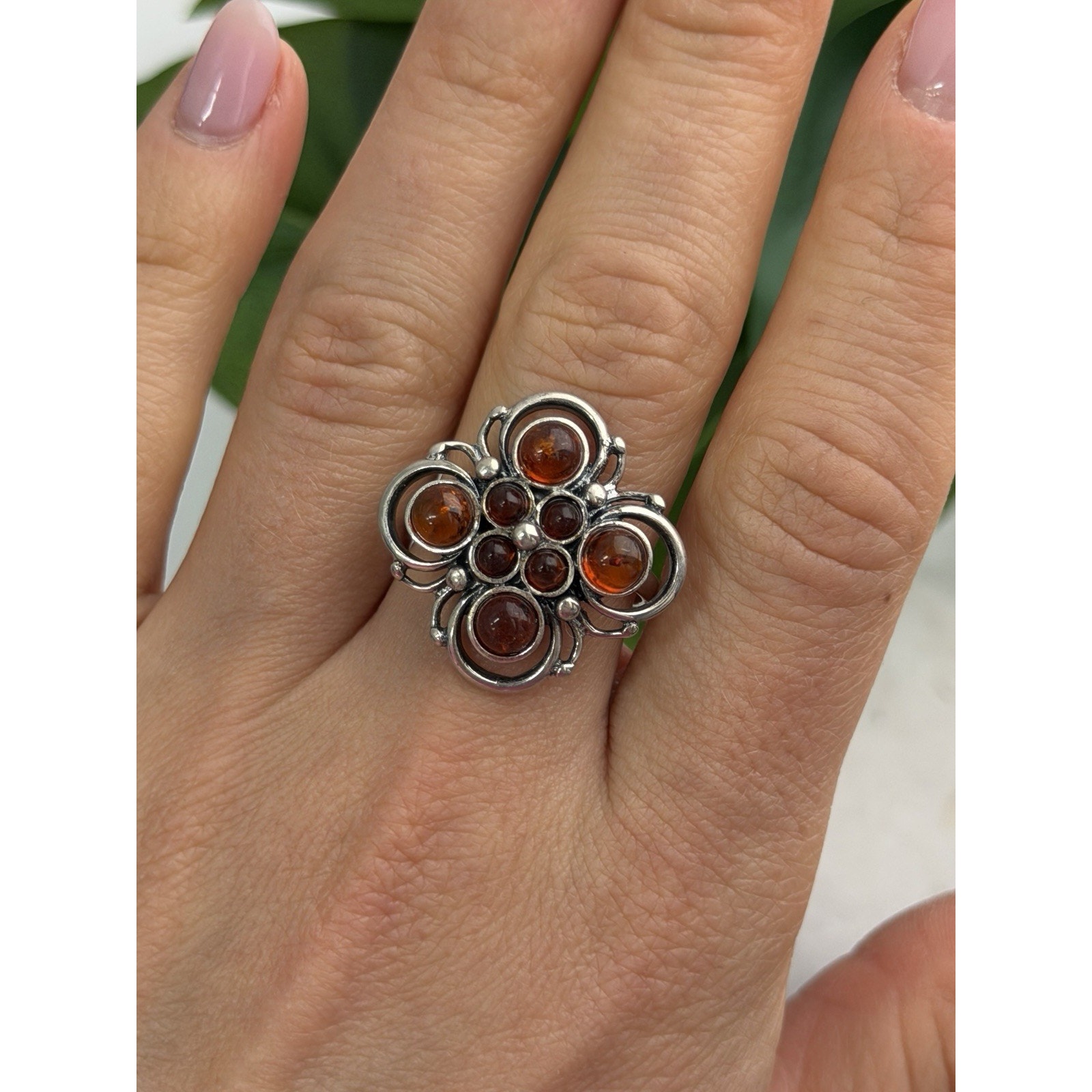925 Sterling Silver Amber Flower Ring Size 95 125$